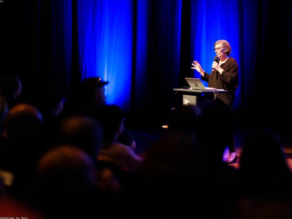 សារៈសំខាន់នៃព័ត៌មានសេវាកម្មនៅកម្ពុជា